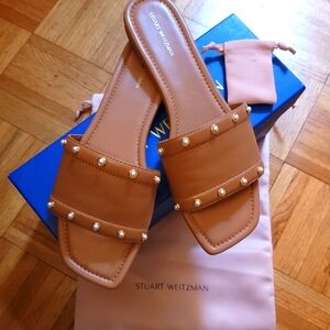Stuart Weitzman Faux Pearl Leather Flat Sandal. Tan Leather, size 12